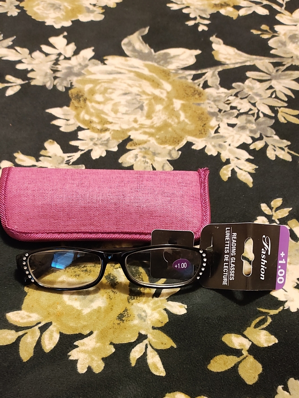 Source Unknown Black Reading Glasses with Pink Case